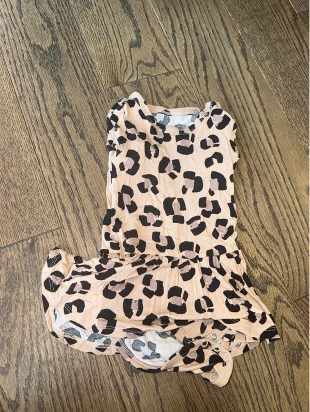 Posh peanut 12-18 months leopard romper